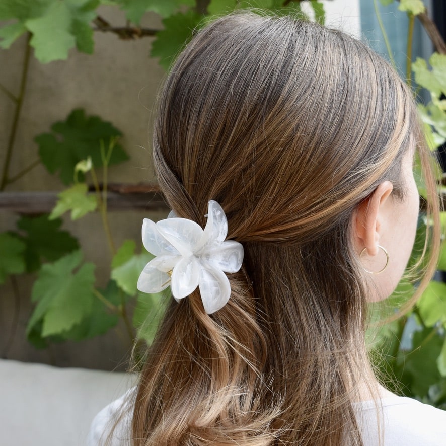 hair clip pearl white flower aesthetic pinterest