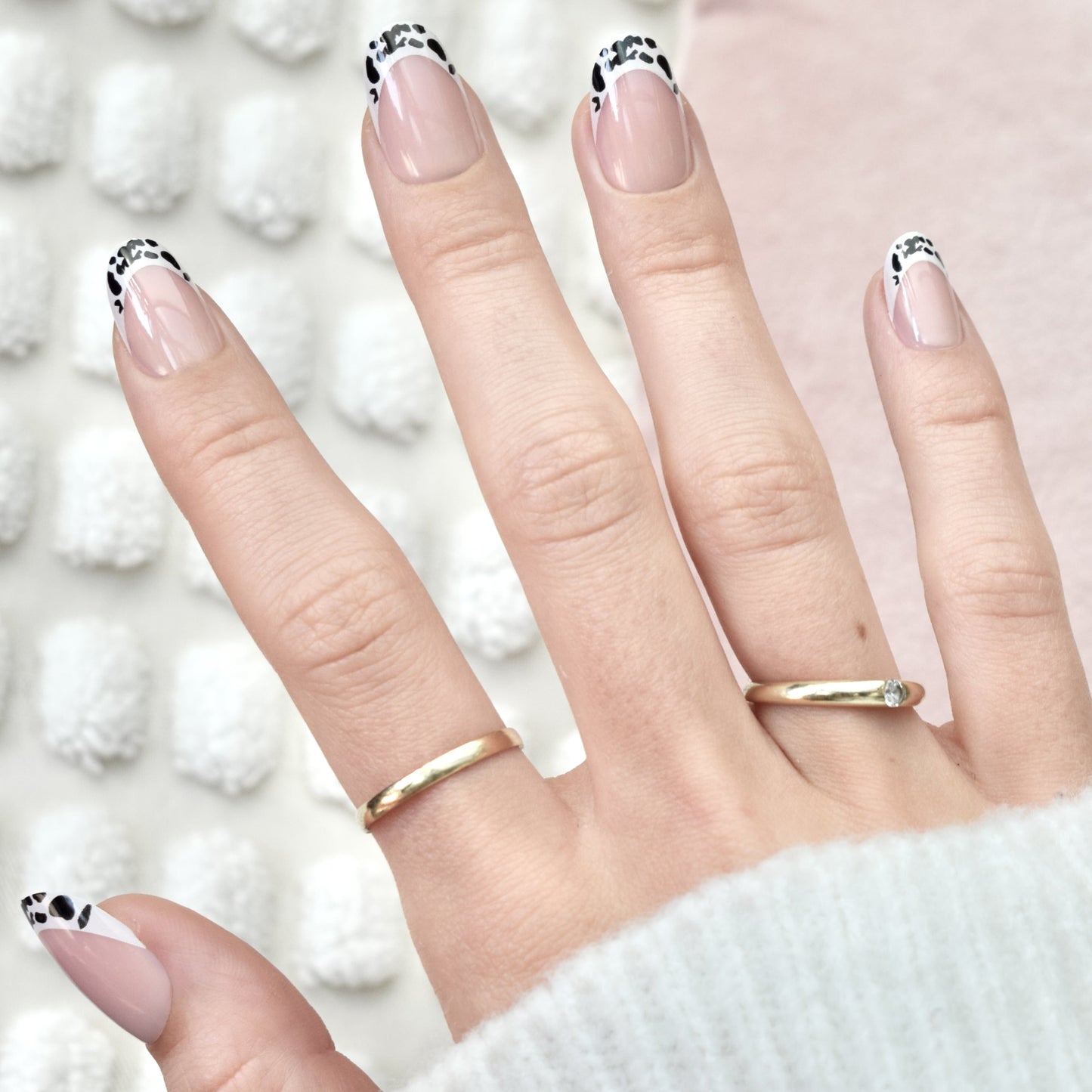 press-on nails false nail oval long medium white cow print cute