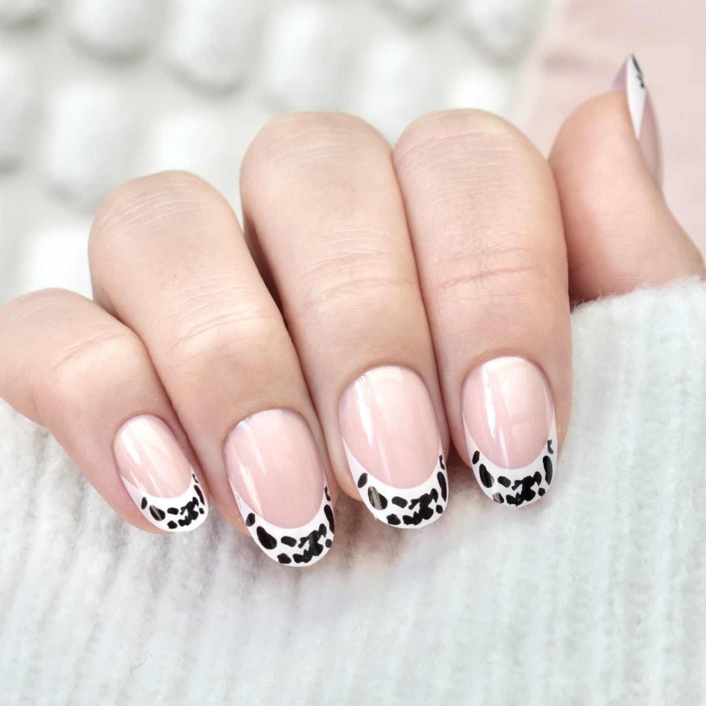 press-on nails false nail oval long medium white cow print cute