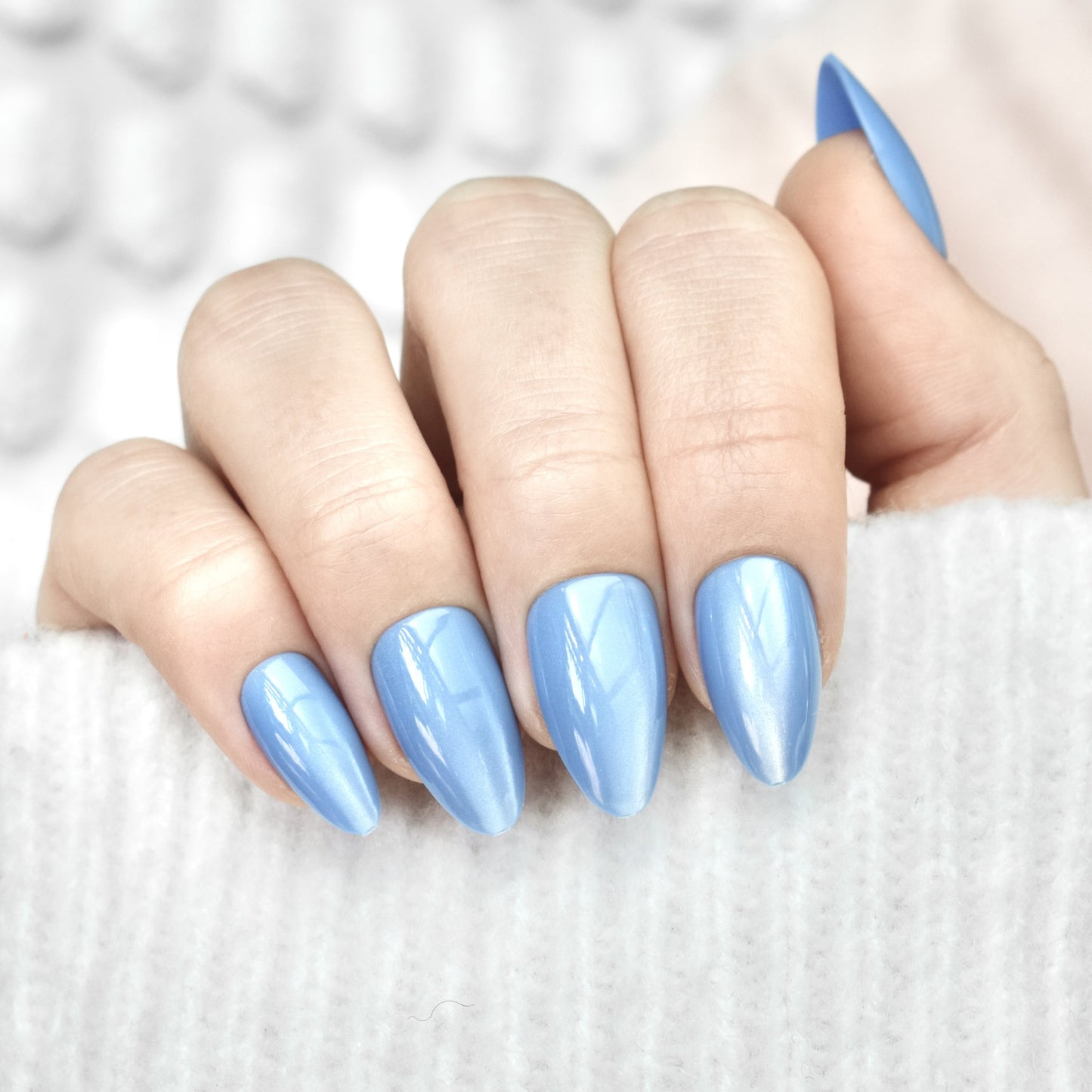 press-on nails false nail almond long medium blue cat eye cute