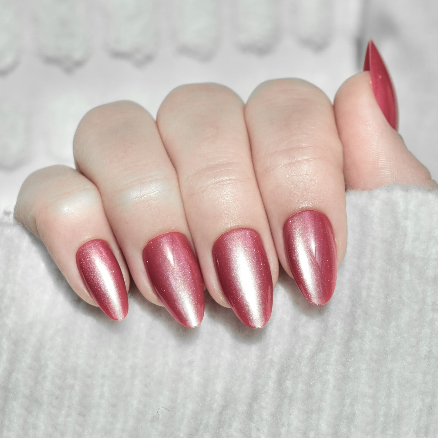 press-on nails false nail almond long medium dark red cat eye cute