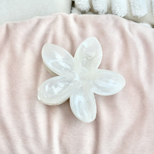 hair clip pearl white flower aesthetic pinterest