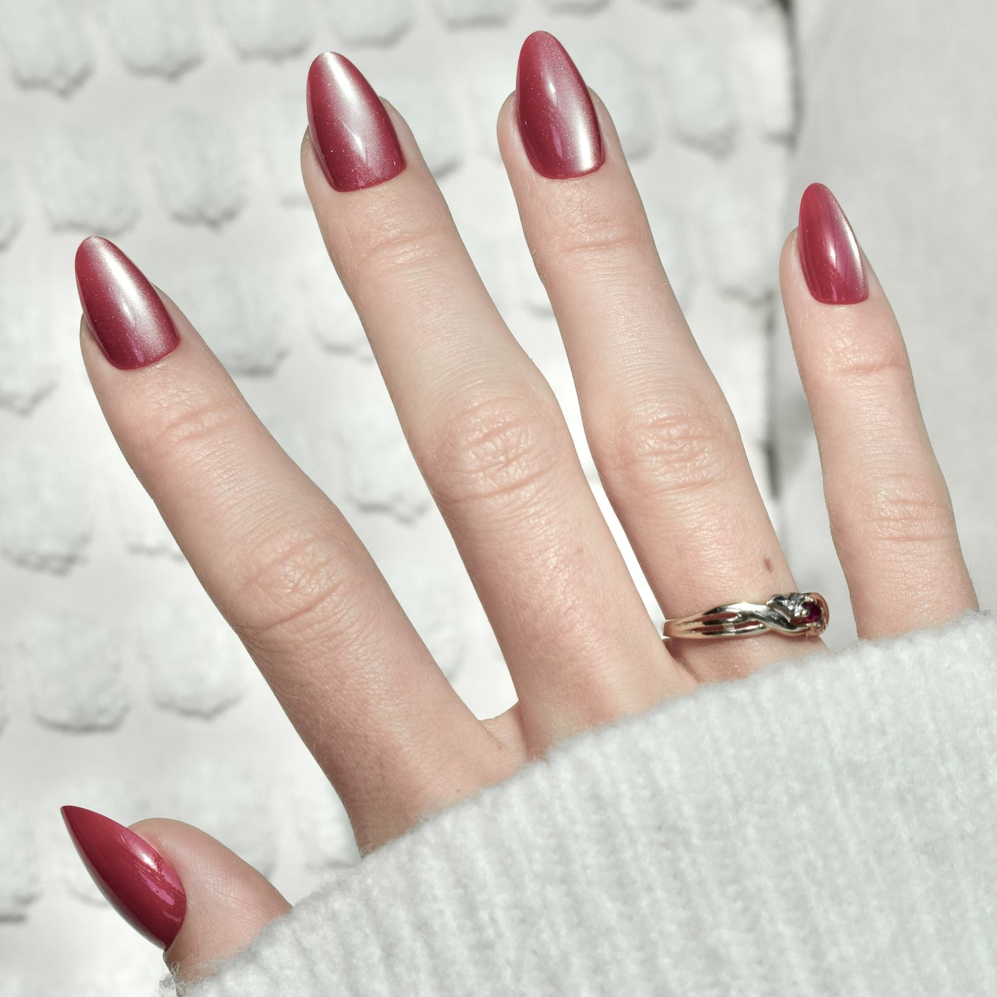press-on nails false nail almond long medium dark red cat eye cute